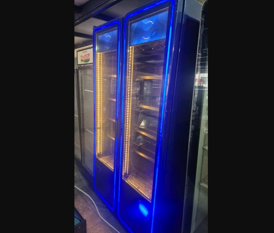 LED ışıklı kola dolabı